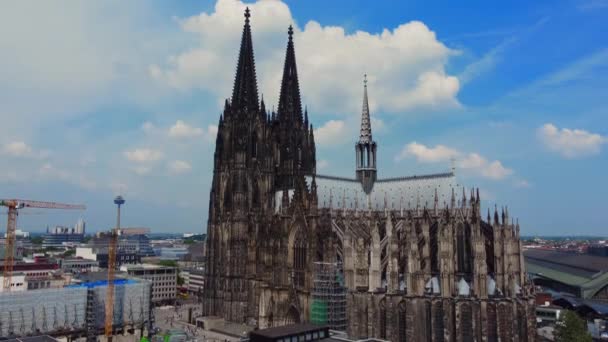 Kölnkatedralen Den Ikoniska Kyrkan Stadens Centrum Flygfoto Färg Tyskland Juni — Stockvideo