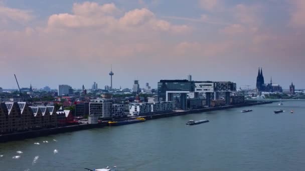 Nehir Ren Köln Şehrinin Yukarısından Hava Fotoğrafçılığı — Stok video