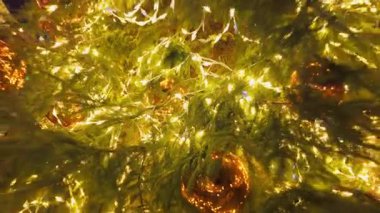 Londra 'da Güzel Noel Ağacı - LONDRA, Birleşik KINGDOM - 21 ARALIK 2024