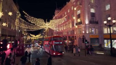 Londra Noel Zamanı - Regent Street Xmal Lights - London, Birleşik KINGDOM - 21 ARALIK 2024