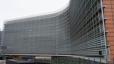 BRÜKSEL, BELGIUM - 26 Kasım 2025 - Berlaymont binası, Brüksel 'deki Avrupa Komisyonu karargahı