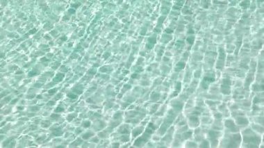 Su yansımalar temiz Yüzme Havuzu - su caustics çözünürlük.