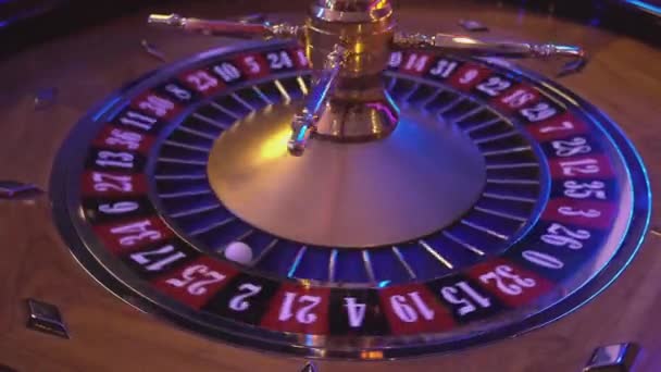 Вращение колеса рулетки в казино Стоковый Видеоролик
