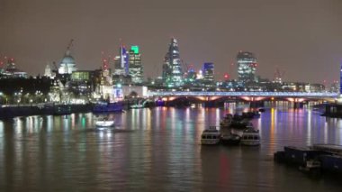 Londra şehir manzarası, gece - zaman atlamalı vurdu