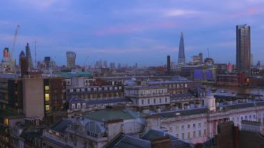 Londra akşam manzarası - güzel bir çatı görünümü