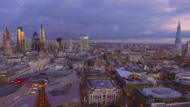 La città di Londra - grandangolo girato la sera — Video Stock