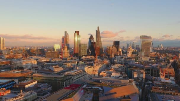 Hermoso Londres desde arriba al atardecer — Vídeos de Stock