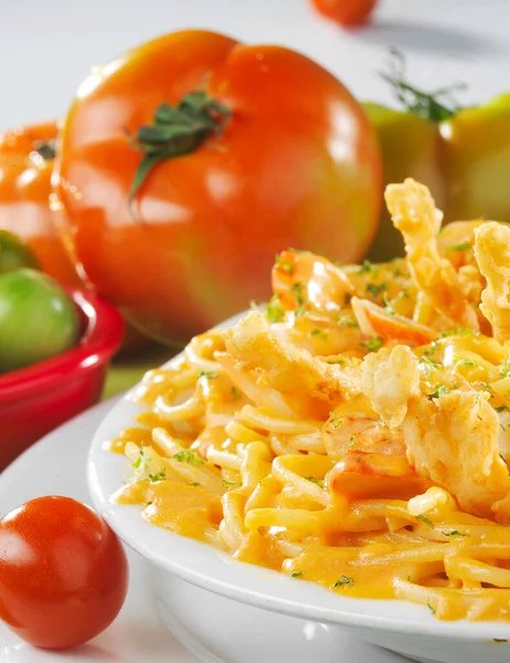 Comida Prato Saboroso Servido Com Macarrão Frango — Fotografia de Stock