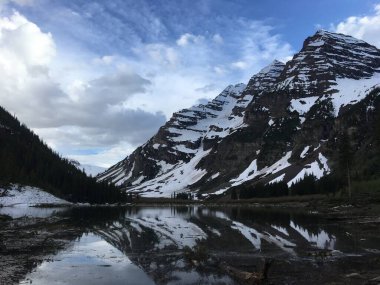 Maroon Bells Wilderness Gölü, Beyaz Nehir Ulusal Ormanı, Colorado. Yüksek kalite fotoğraf