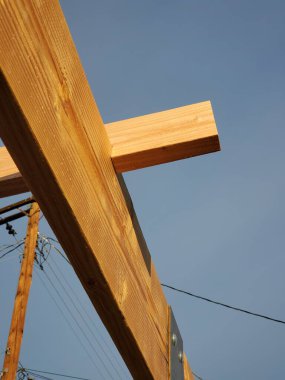 Notched Wood Joint, Patio İnşaat Projesi 'ne katılan iki yönetim kurulu. Yüksek kalite fotoğraf