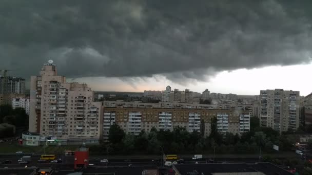Шторм над Киевом — стоковое видео