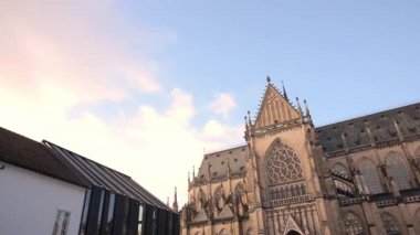 Maria-Empfaengnis-Dom içinde sıcak bir sabahı Linz bahar Upper Austria