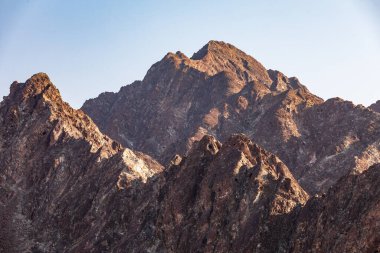 Orta Doğu, Arap Yarımadası, Umman, Muscat, Muttrah. Muttrah 'ın üzerindeki çöl dağları..