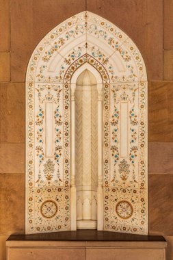 Orta Doğu, Arap Yarımadası, Umman, Muscat. Muscat 'taki Sultan Qaboos Büyük Camii' nin iç manzarası.