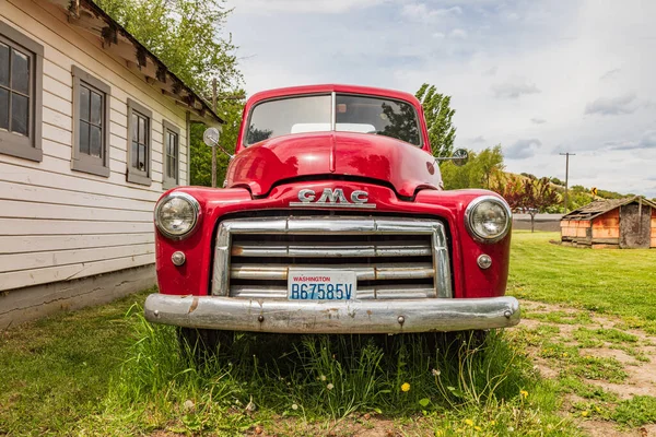 Albion Washington Usa Maj 2021 Vintage Röd Gmc Pickup — Stockfoto