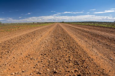 Avustralya outback Oodnadatta parçanın kirli bir yolun