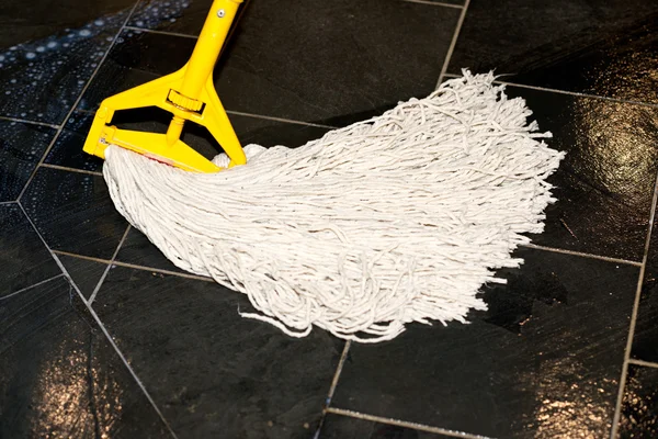 Taş karo zemin cilalama