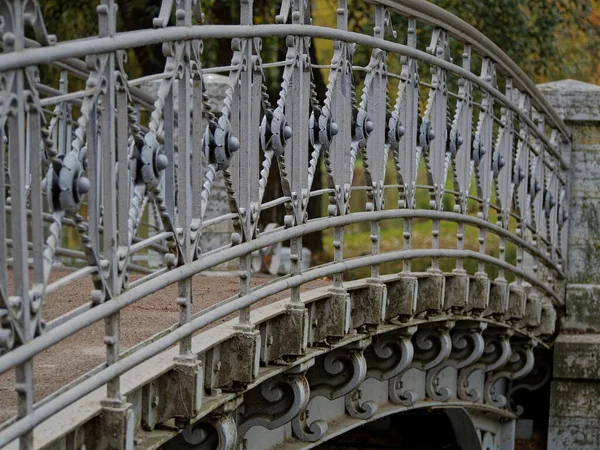 Ponte Metálica Abertura Palácios Parques Região Leningrado Gatchina — Fotografia de Stock