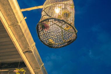 Rattan lamba asmak için