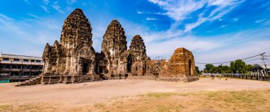 Phra saldırın Sam Yod / antik bir tapınak /Thailand (Lop Buri)