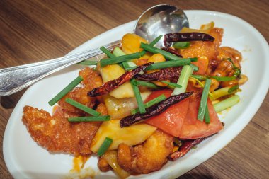 Kaju fıstığı ile tavuk