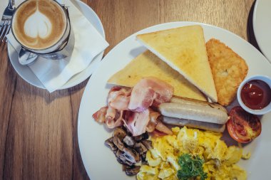 Büyük bir kahvaltı sabah