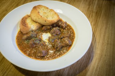 Dana gulaş Yavaş Tencere