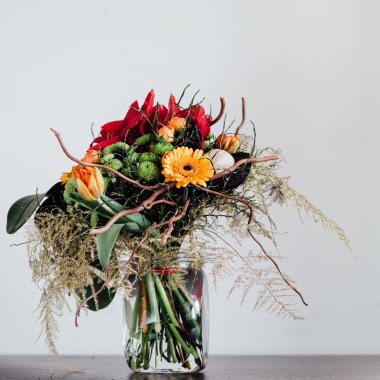 Çiçekli bir buket.