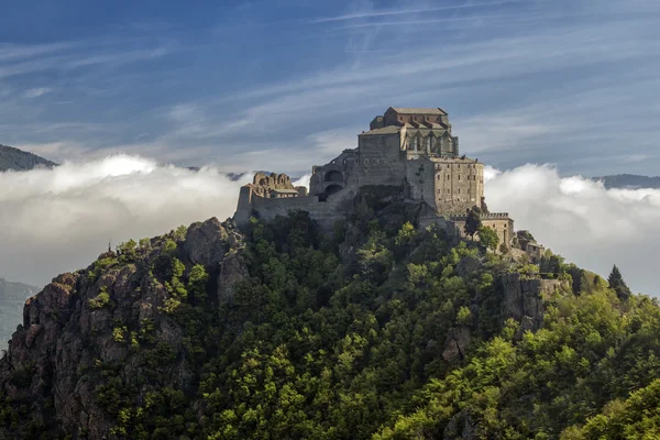 Sacra di San Michele Manastırı'na İtalya görüntülemek