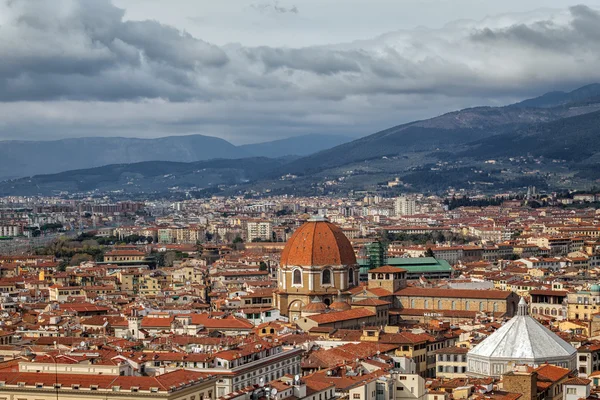 Panorama di Firenze e Santa Maria del Fiore a Firenze — Foto Stock