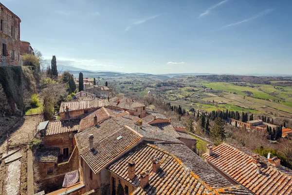 Paisaje de la Toscana visto desde las murallas de Montepulciano, Italia — Foto de Stock