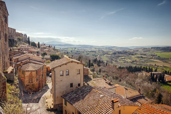 Paisaje de la Toscana visto desde las murallas de Montepulciano, Italia — Foto de Stock