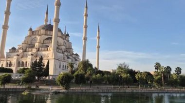 Adana Merkez Parkı 'ndan Sabancı Camii' nin canlı görüntüsü, Türkiye