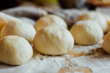  Hazırlama buns ekmek. Rustik tarzı. Ev yapımı br için malzemeler
