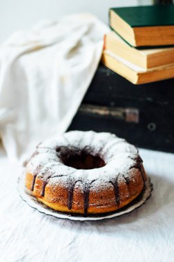 Yaz kek Topped şeker sır ile ile kapatın. Countr