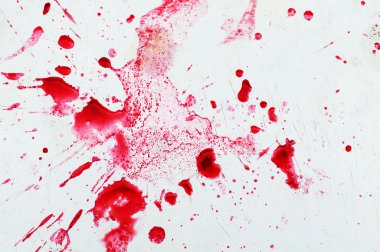 Beyaz arka plan üzerinde izole kırmızı suyu sıçrama portre. Kırmızı şarap 