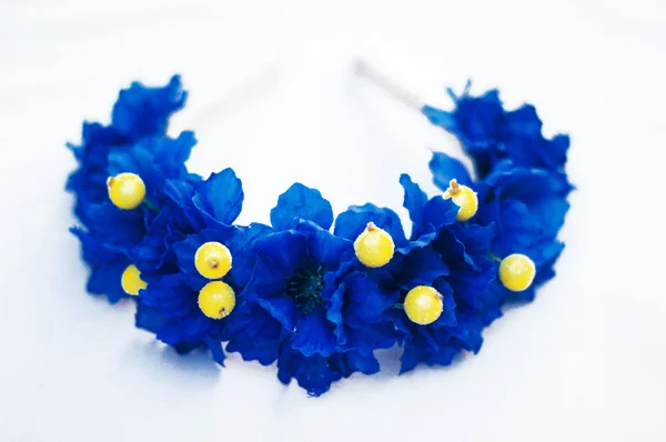 Aro de flores, corona de flores de colores. Flores hechas a mano — Foto de Stock