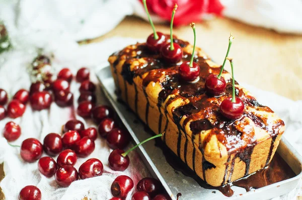 Вишневый пирог. Домашний органический ягодный пирог с черникой — стоковое фото