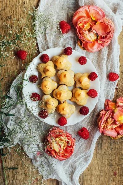 Homemade biscuits ready for a festive days. Homemade gingerbread — Stock Photo, Image