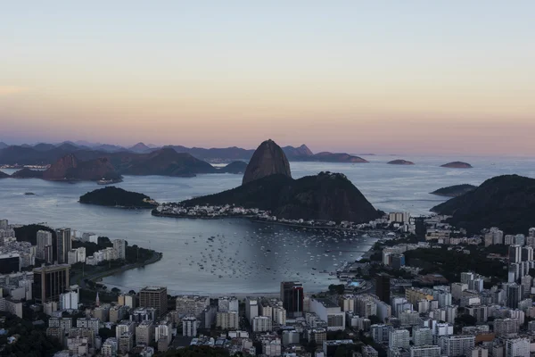 Sugar Loaf Mountain bij zonsondergang — Stockfoto