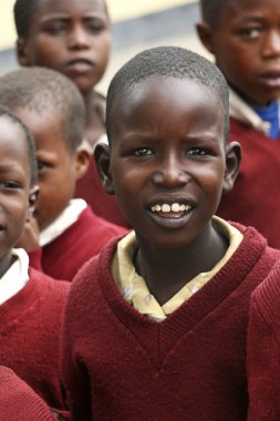 Okuldaki Afrikalı çocuklar