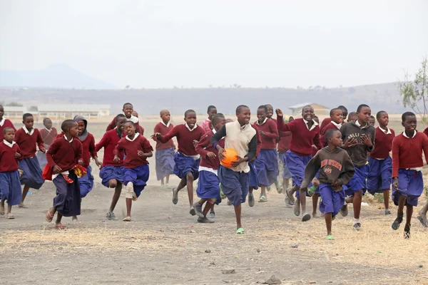 Crianças africanas na escola — Fotografia de Stock