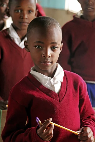 Afrikanska barn i skolan — Stockfoto