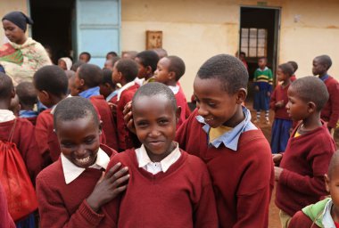 Okuldaki Afrikalı çocuklar