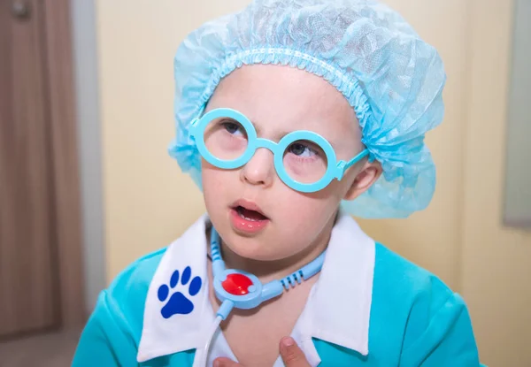 Jongen Met Syndroom Portret Van Een Genetisch Gehandicapt Kind Een — Stockfoto