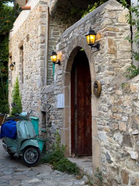 Ege Sokak Güzeli, Eski Veritabanının Çiçek Adlı Taş Evleri. Yüksek kalite fotoğraf