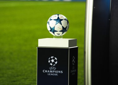 Topu UEFA Şampiyonlar Ligi