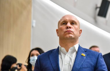 POLTAVA, UKRAINE - 27 Kasım 2020: Poltava Oblast Konseyi toplantısı sırasında Ukraynalı politikacı Ilya Kiva