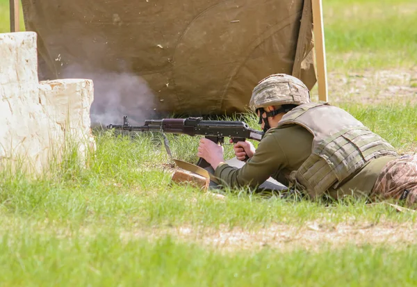 Poltava Ukraine Maj 2021 Skolelever Storskalig Militär Träning Kulspruteskytte Inom — Stockfoto