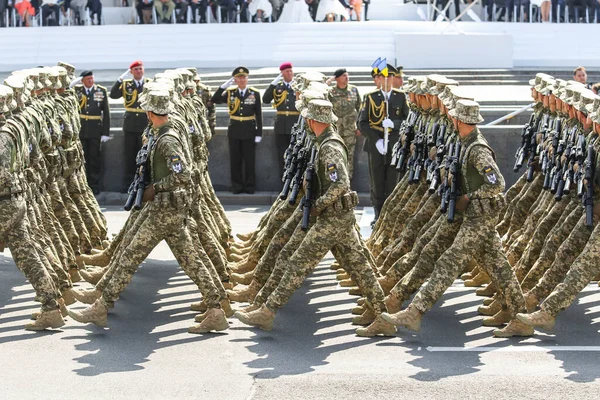 Kyiv Ucraina Agosto 2021 Militari Ucraini Durante Parata Militare Occasione — Foto Stock